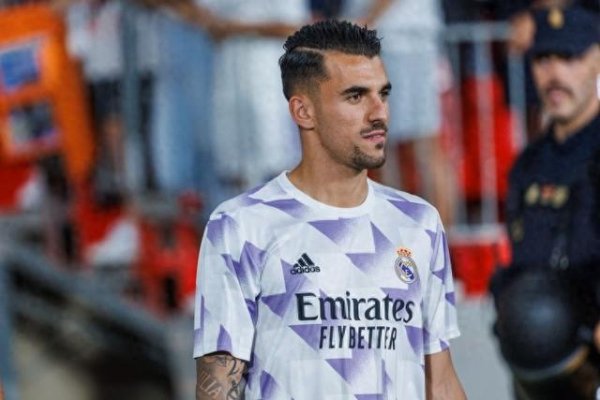 Phóng viên: Sebalos chỉ có hai lựa chọn vào mùa hè này, ở lại Real Madrid hoặc trở lại Betis