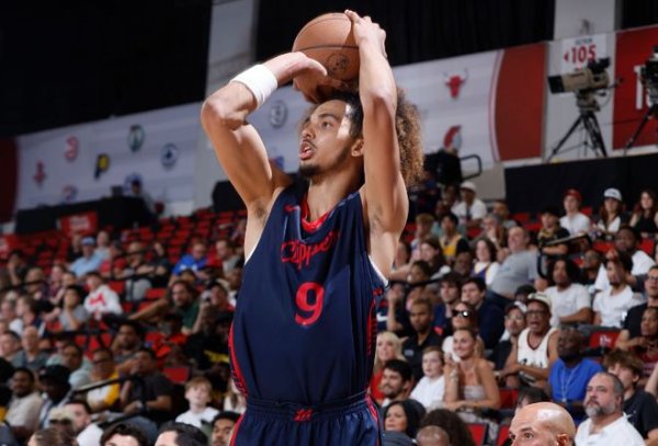 Tân binh của Clippers  Wings  