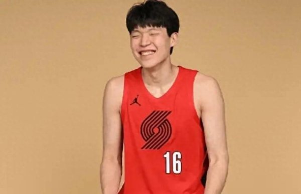 Người truyền thông: Yang Hanse